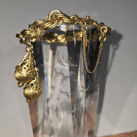 Vintage Gold Bracelet with Tassels - Picture 4 of 8